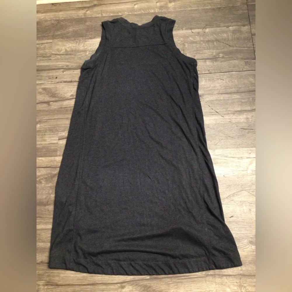 Nike Men's Charcoal Short Sleeve Tee
